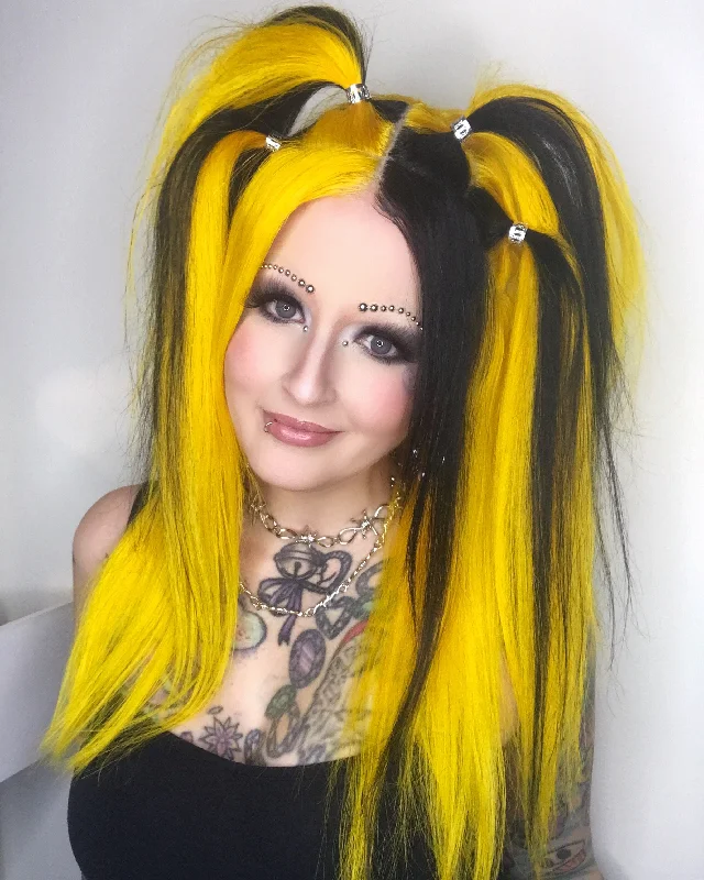 Colored wig with a straight texture for a sleek and minimalist look Queen Bee - Full Lace Fake Scalp Silk Top Colored wig with a straight texture for a sleek and minimalist look Queen Bee - Full Lace Fake Scalp Silk Top