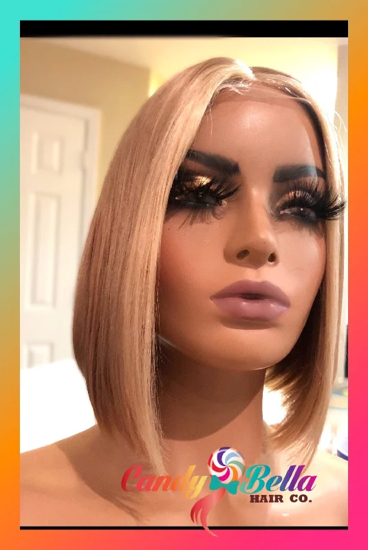 Colored wig with a side - part for a more flattering appearanceHoney