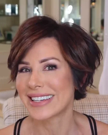 Bob wig with a curly fringe for a playful and youthful vibeFresh Synthetic wigs