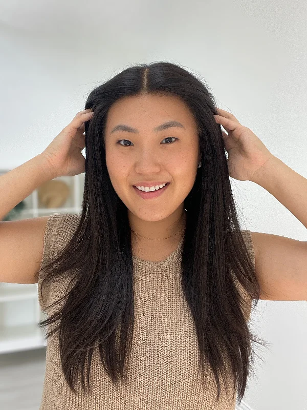 Lace wig with a honey - blonde color for a warm and sunny appearanceHalsey Glueless 2.0 Lace Top Wig, 22" length (Summer Cap!) Lace wig with a honey - blonde color for a warm and sunny appearanceHalsey Glueless 2.0 Lace Top Wig, 22" length (Summer Cap!)