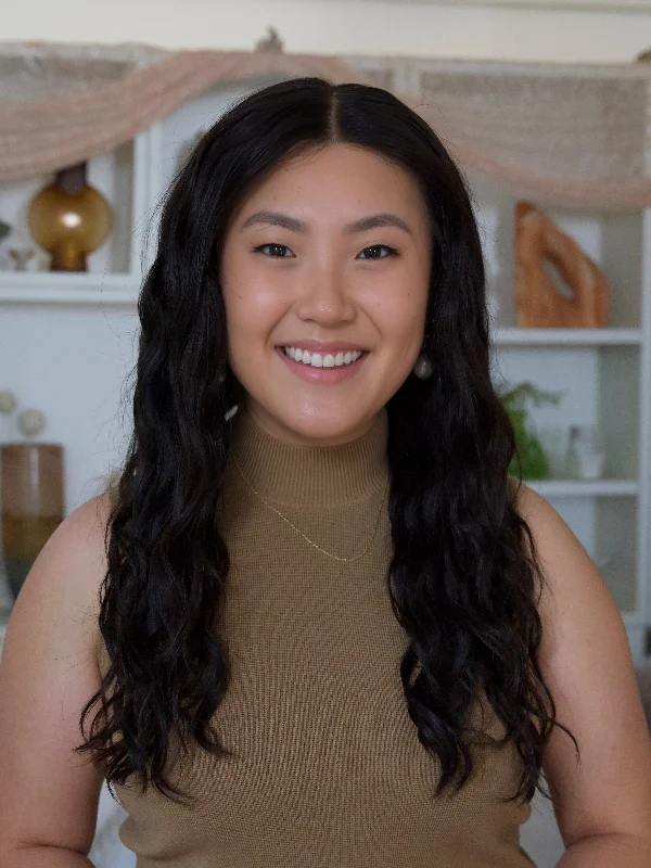 Lace wig with a pre - plucked hairline for a more natural lookHalsey (Wavy) Glueless 2.0 Lace Top Wig, 22" length Lace wig with a pre - plucked hairline for a more natural lookHalsey (Wavy) Glueless 2.0 Lace Top Wig, 22" length