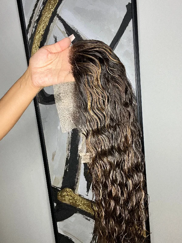 Colored wig with a red - orange hue for a warm and energetic lookHighlight lace front wig 18 inch Ready to Ship Colored wig with a red - orange hue for a warm and energetic lookHighlight lace front wig 18 inch Ready to Ship