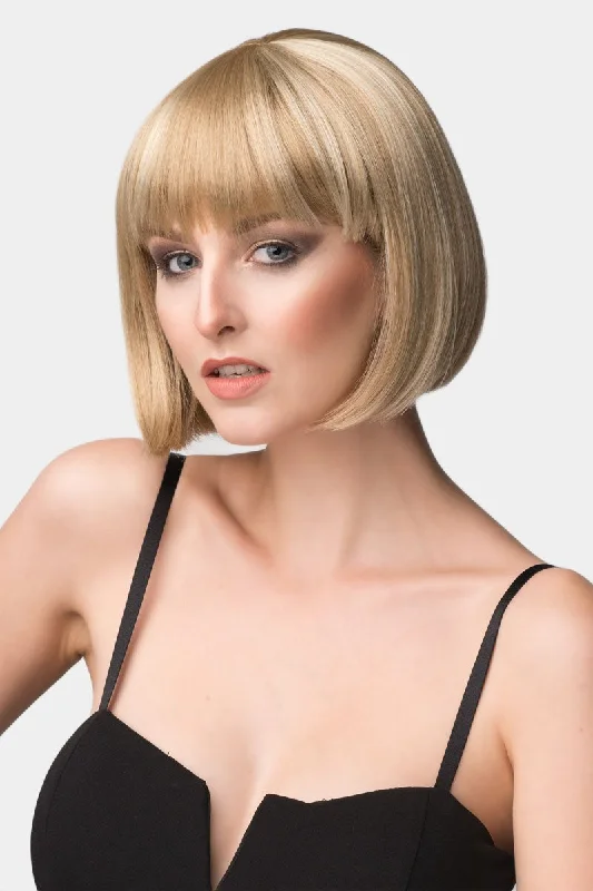 Short - bob wig for a super - sleek and minimalist styleBlunt blonde bob wig with fringe: Gracie Short - bob wig for a super - sleek and minimalist styleBlunt blonde bob wig with fringe: Gracie