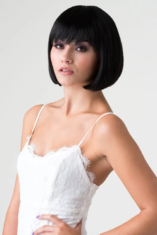 Bob wig with side - swept bangs for a sophisticated lookShort black bob wig: Josie