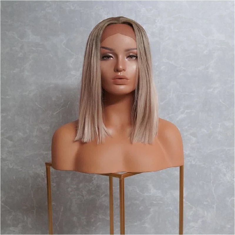 Bob wig with side - swept bangs for a sophisticated lookFOX Blonde Bob Lace Front Wig Bob wig with side - swept bangs for a sophisticated lookFOX Blonde Bob Lace Front Wig