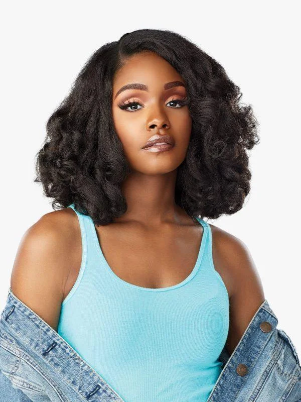 Clip - in hair extensions in a jet - black color for a classic and timeless appearanceSensationnel Curls Kinks & Co Clip-In Top Lady 10" Clip - in hair extensions in a jet - black color for a classic and timeless appearanceSensationnel Curls Kinks & Co Clip-In Top Lady 10"