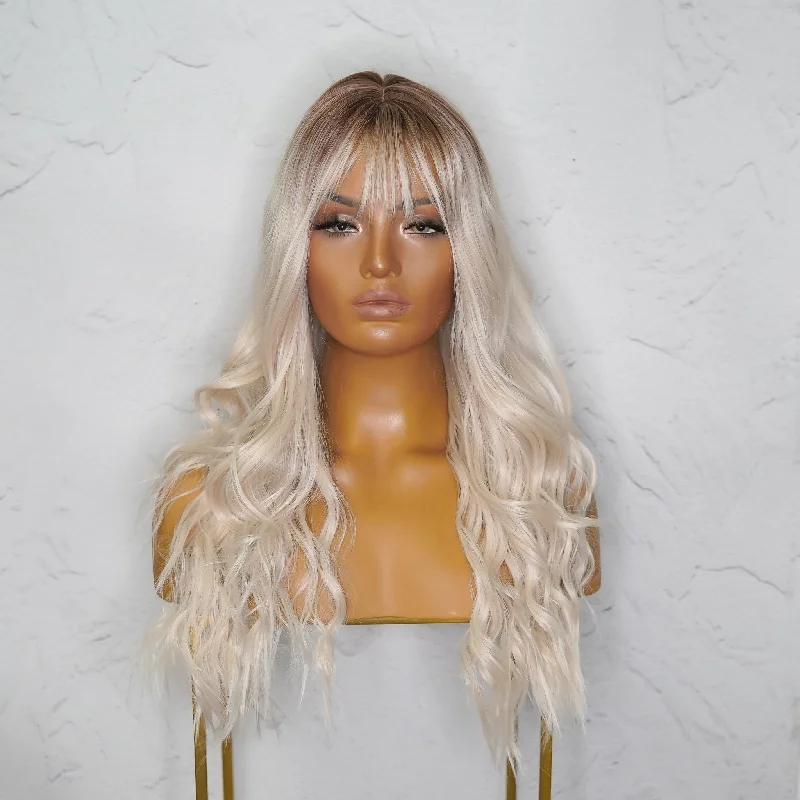 Virgin - human - hair wavy wig for the highest qualityDAISY Blonde Ombre Fringe Wig Virgin - human - hair wavy wig for the highest qualityDAISY Blonde Ombre Fringe Wig