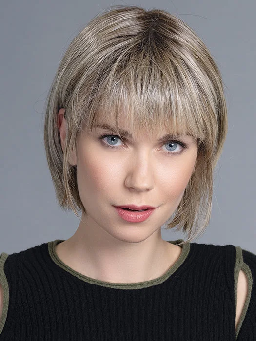 Short wig with a gradient color for a modern and stylish appearanceFun Topper by Ellen Wille | Heat Friendly Synthetic Hair Short wig with a gradient color for a modern and stylish appearanceFun Topper by Ellen Wille | Heat Friendly Synthetic Hair