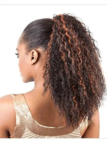 Hair buns for a photoshoot in a natural settingMane Concept Drawstring - BIJOU