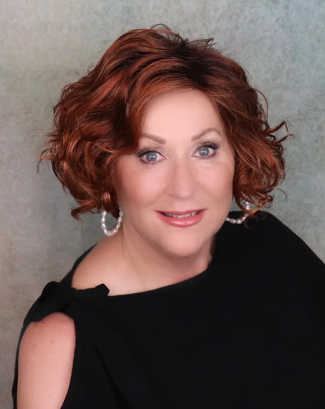 Short wig in a fiery red color for a vibrant appearanceMovie Star Wig by Ellen Wille | Synthetic Hair | Petite/Average Cap Short wig in a fiery red color for a vibrant appearanceMovie Star Wig by Ellen Wille | Synthetic Hair | Petite/Average Cap