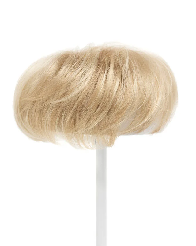 Short wig with a wavy texture for a beachy and relaxed lookSpeak Volume Topper by Envy | Synthetic Hair Short wig with a wavy texture for a beachy and relaxed lookSpeak Volume Topper by Envy | Synthetic Hair