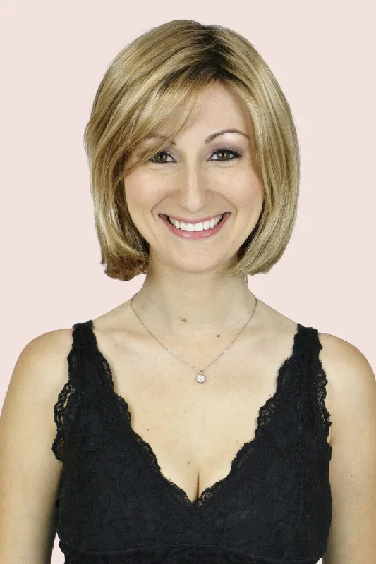 Medium - length wig with a 180 - density for a full and thick appearanceAlana w/ Roots (medium wig) Medium - length wig with a 180 - density for a full and thick appearanceAlana w/ Roots (medium wig)