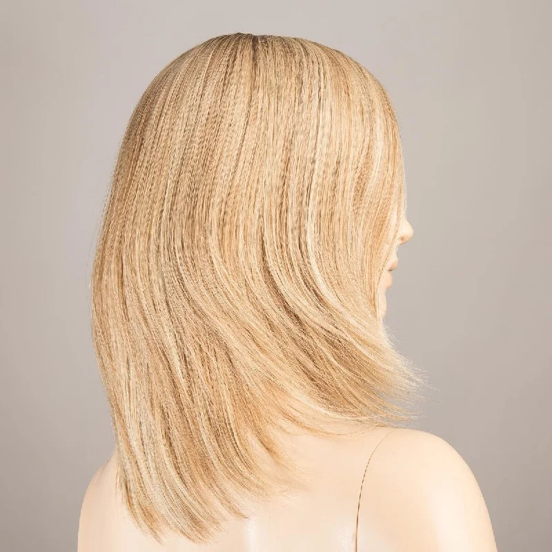 Sandy Blonde Rooted